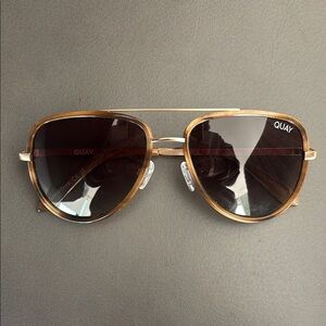 NEW Quay Gold Aviator Sunglasses